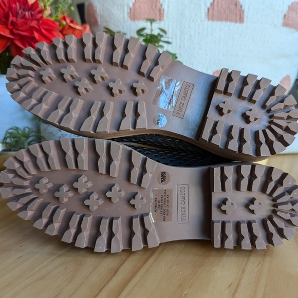 Vince Camuto Black Leather Mritsa Perforated Slip-on Derby Oxford Sneaker - Picture 10 of 11